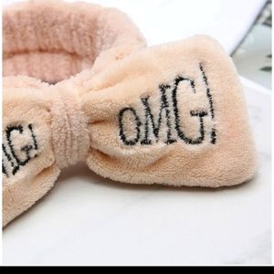 Head scar for putting makeup on omg